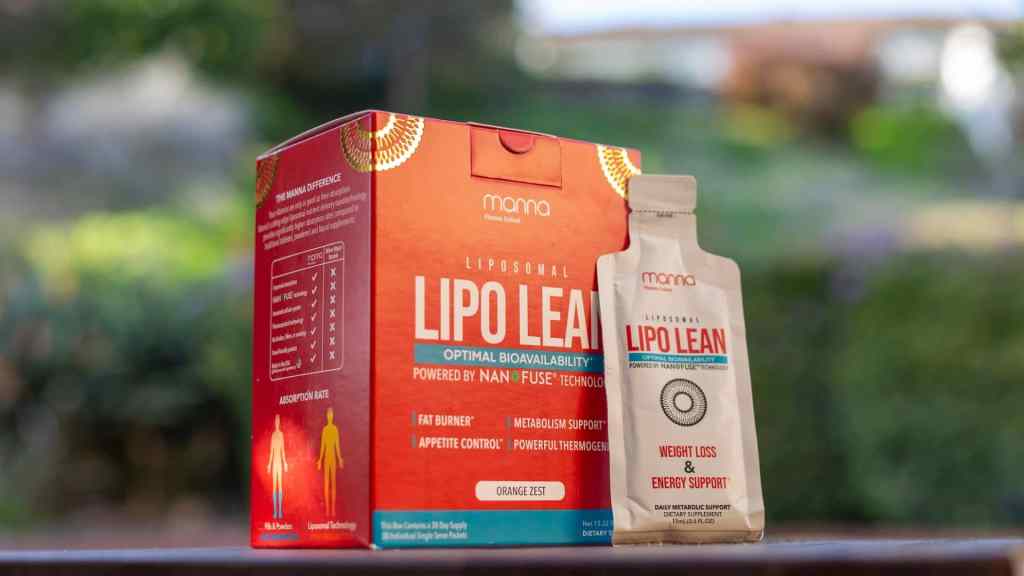A box and a sachet of "Lipo Lean" dietary supplement with orange flavor. The packaging highlights its benefits for weight loss, energy support, fat burning, and appetite control.